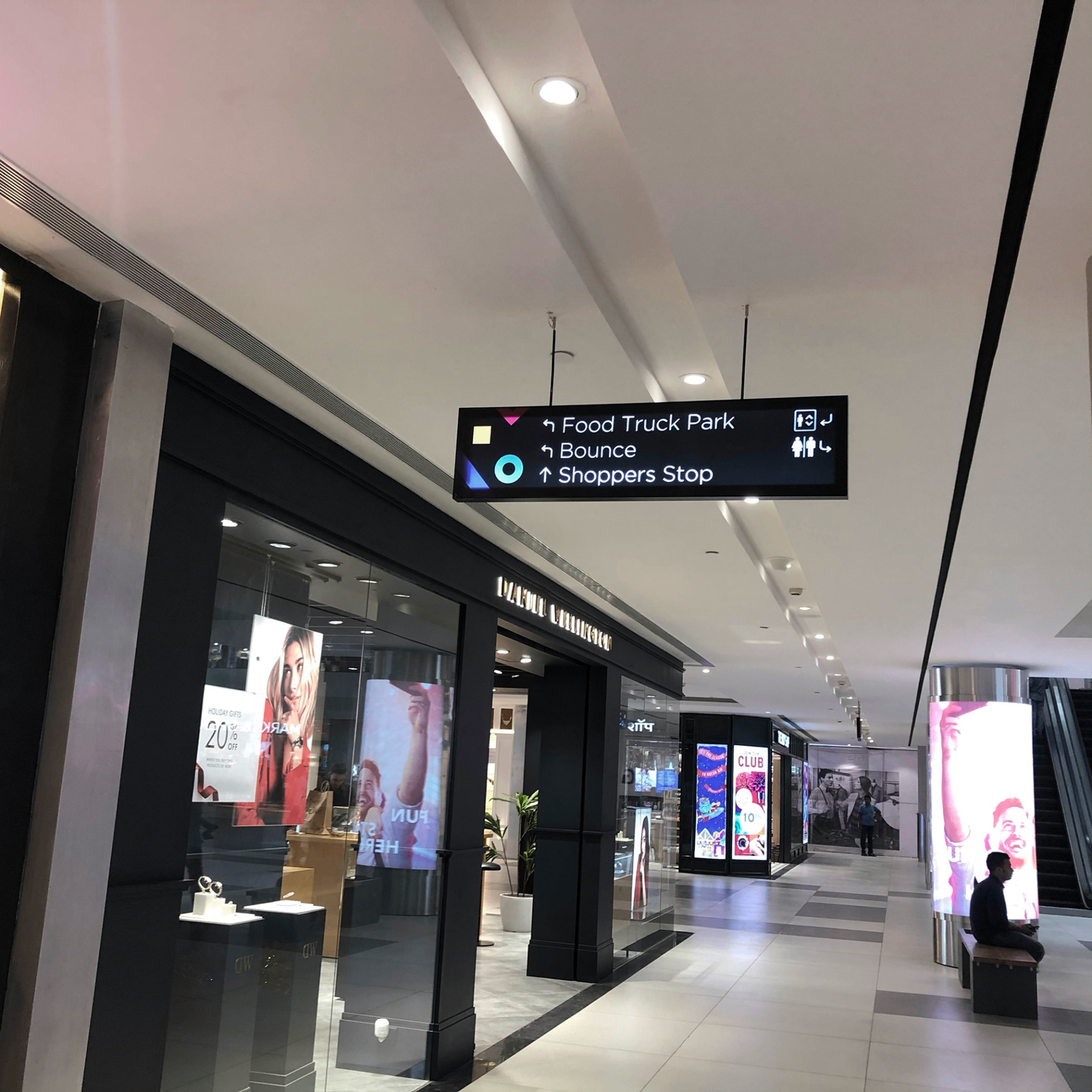 Elpro City Square - Interior signage